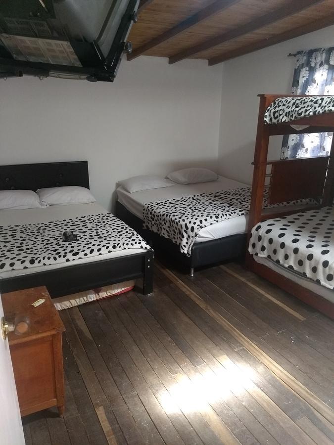 Hostel El Encanto Guatape Ngoại thất bức ảnh