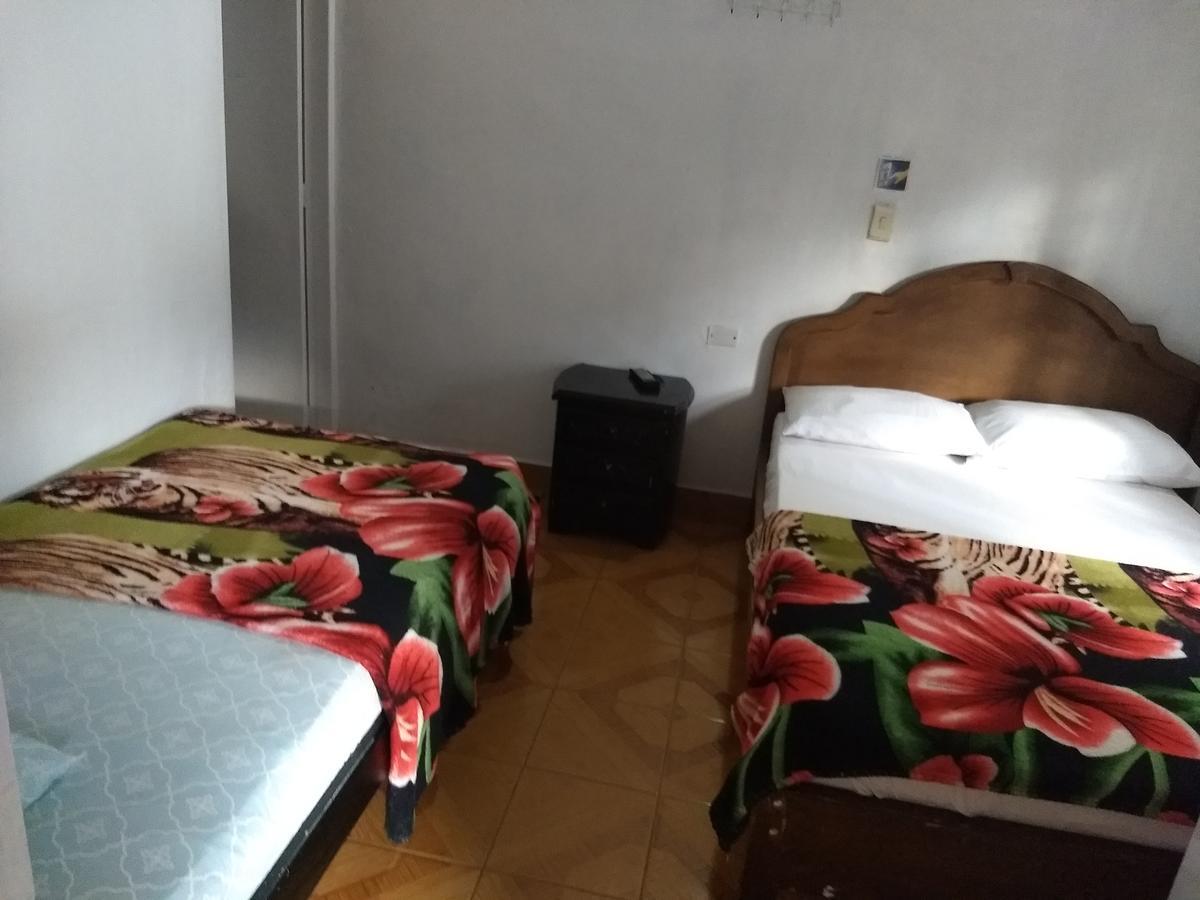 Hostel El Encanto Guatape Ngoại thất bức ảnh